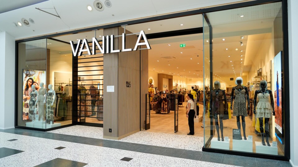 VanillaopeninWhiteRoseShoppingCentre-05