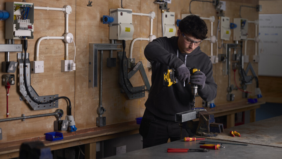 4. LCB electrical student