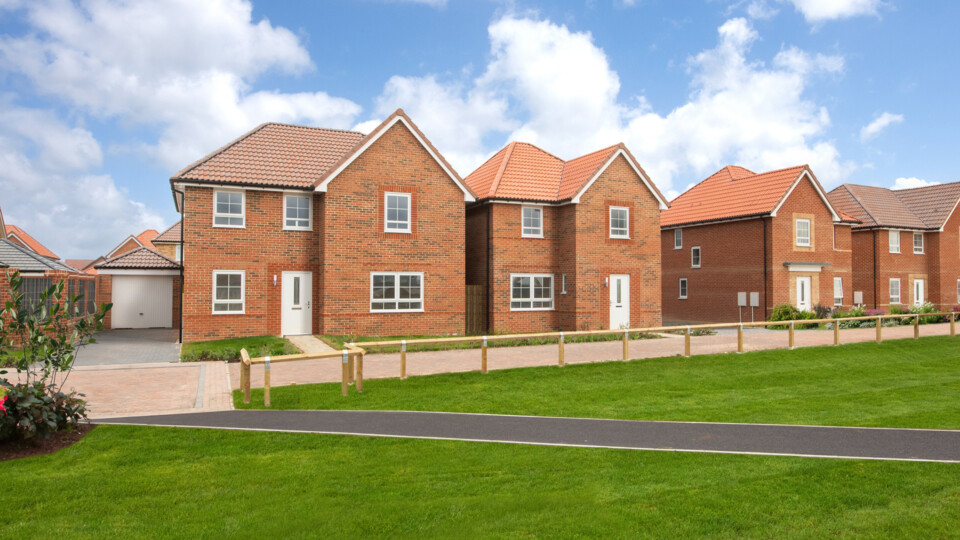 B&DWYE - 001 BYE_HarrierChase_Brough_Radleigh_Kingsley_4bed - A typical Barratt Homes street scene
