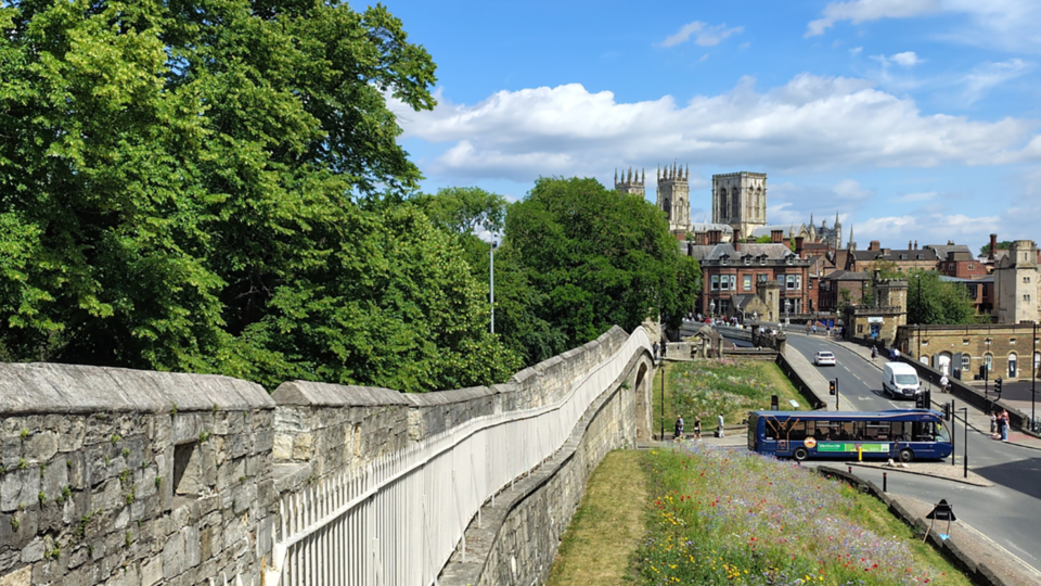 PR Gloo header (1200 x 675 px) (3)