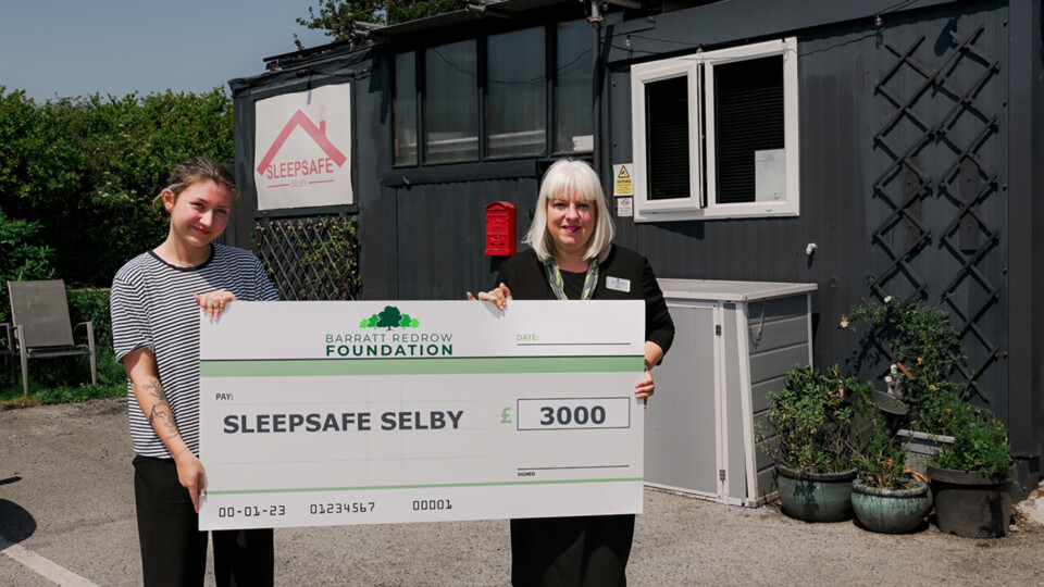 B&DWYE - Evie Ball from Sleepsafe Selby alongside Dawnie, Representative from Barratt Homes